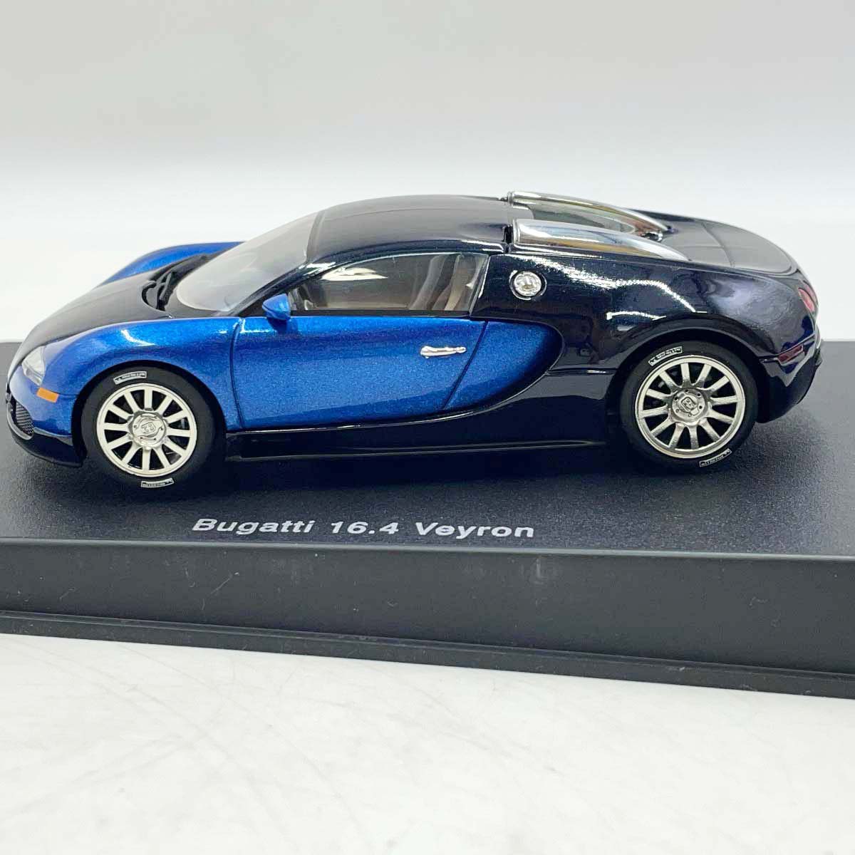 AUTOart オートアート 1/43 ブガッティ EB 16.4 ヴェイロン 50907 ミニカー