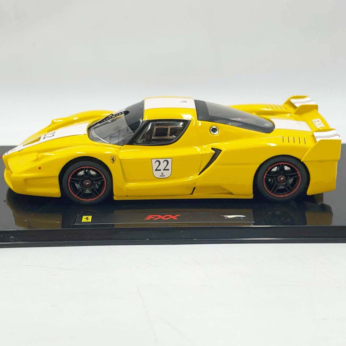 マテル Mattel 1/43 フェラーリ FXX イエロー/ホワイトストライプ ミニカー ホットウィール・エリートシリーズ